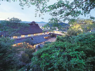 吉野山・名園の宿 竹林院群芳園外観